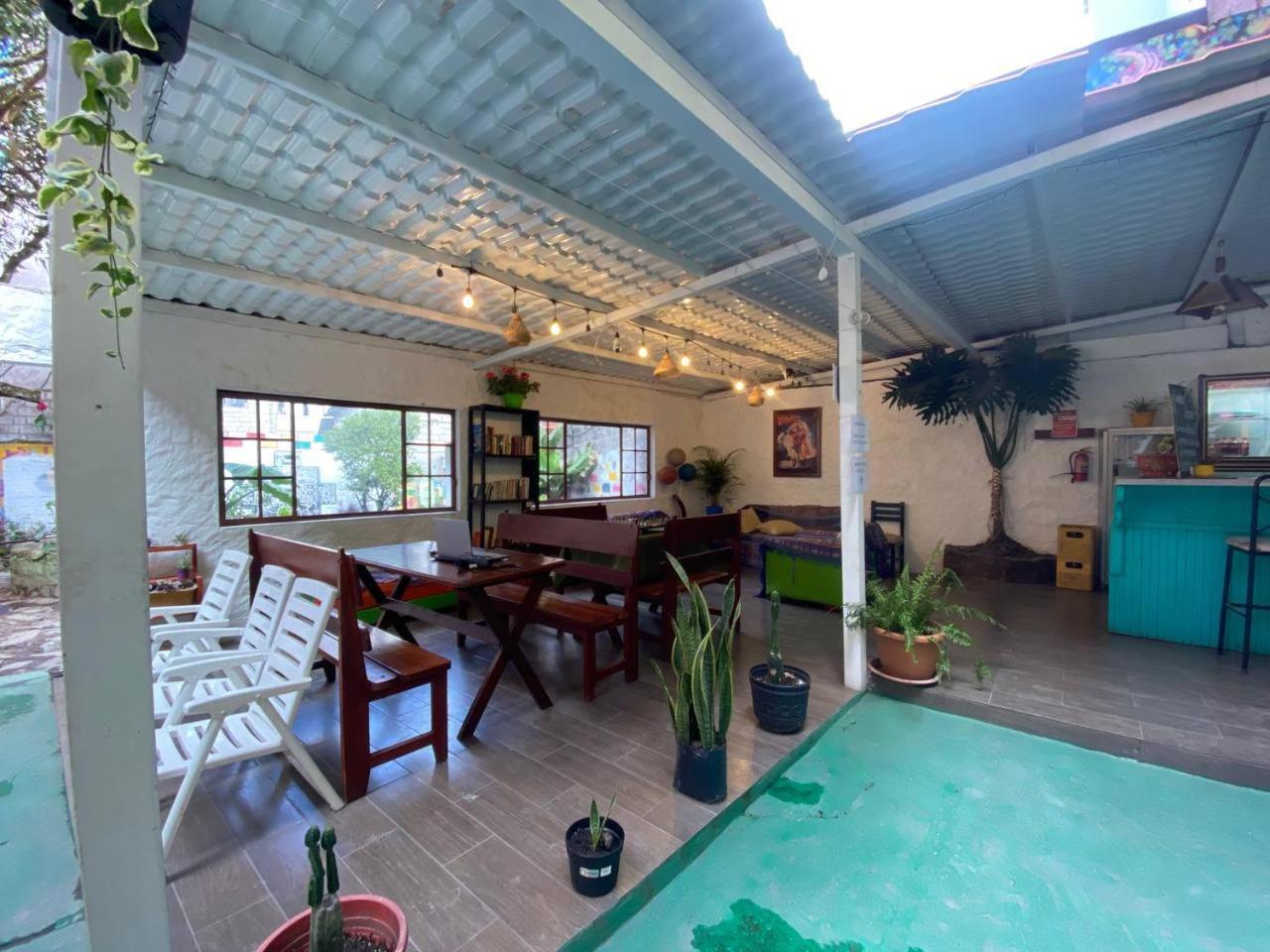 Garden House Hostal بانيوس المظهر الخارجي الصورة