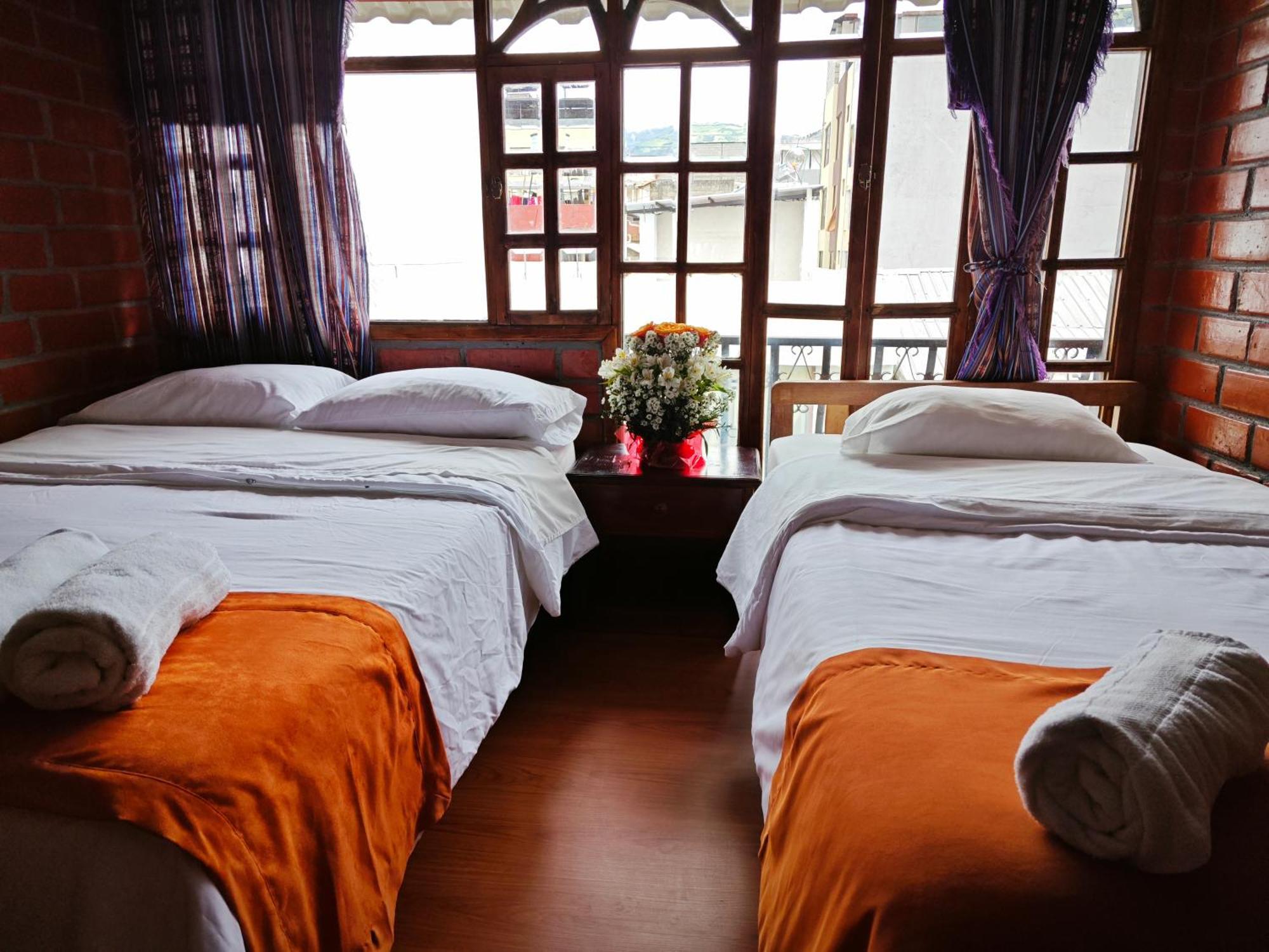 Garden House Hostal بانيوس المظهر الخارجي الصورة