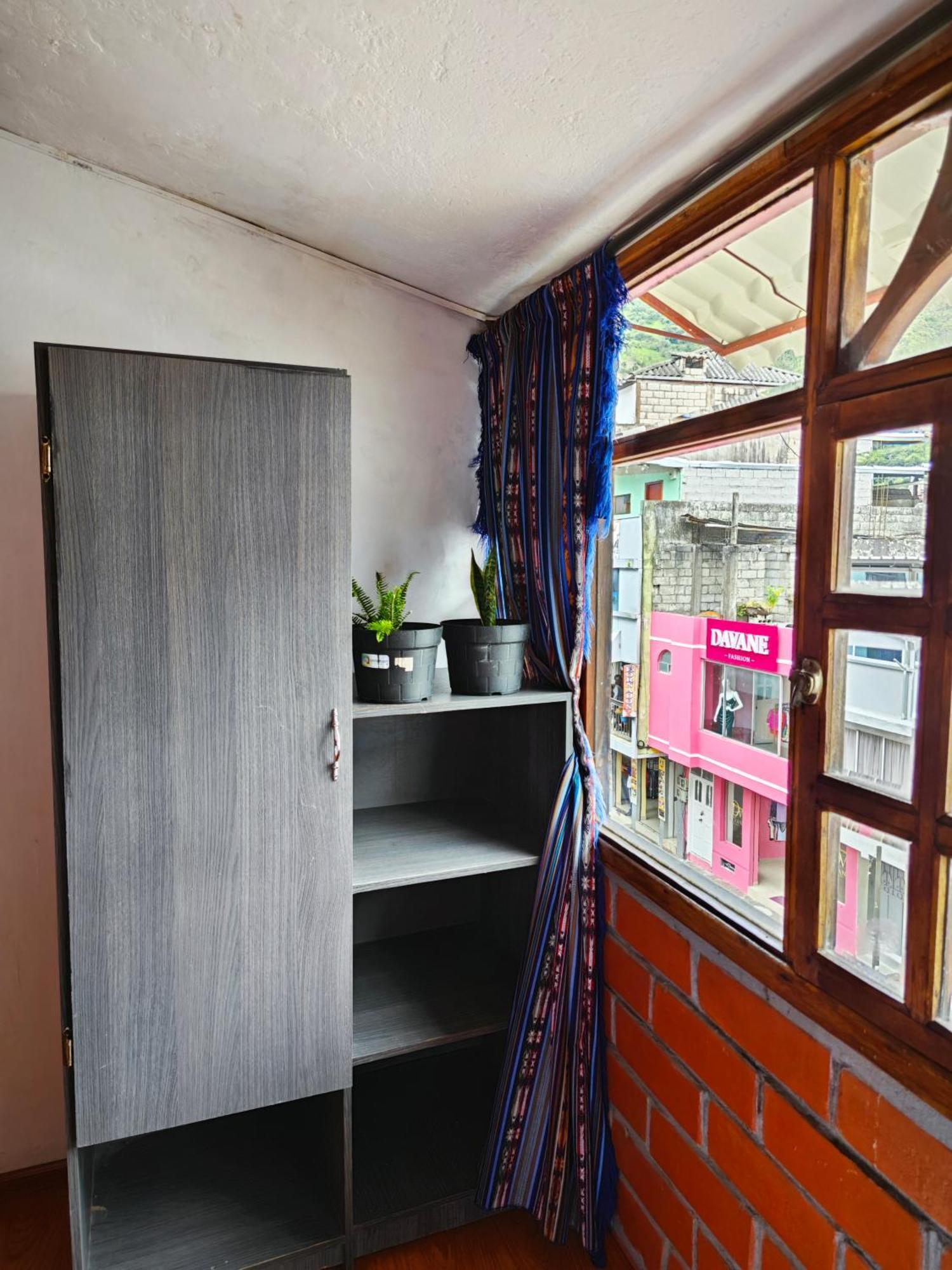 Garden House Hostal بانيوس المظهر الخارجي الصورة