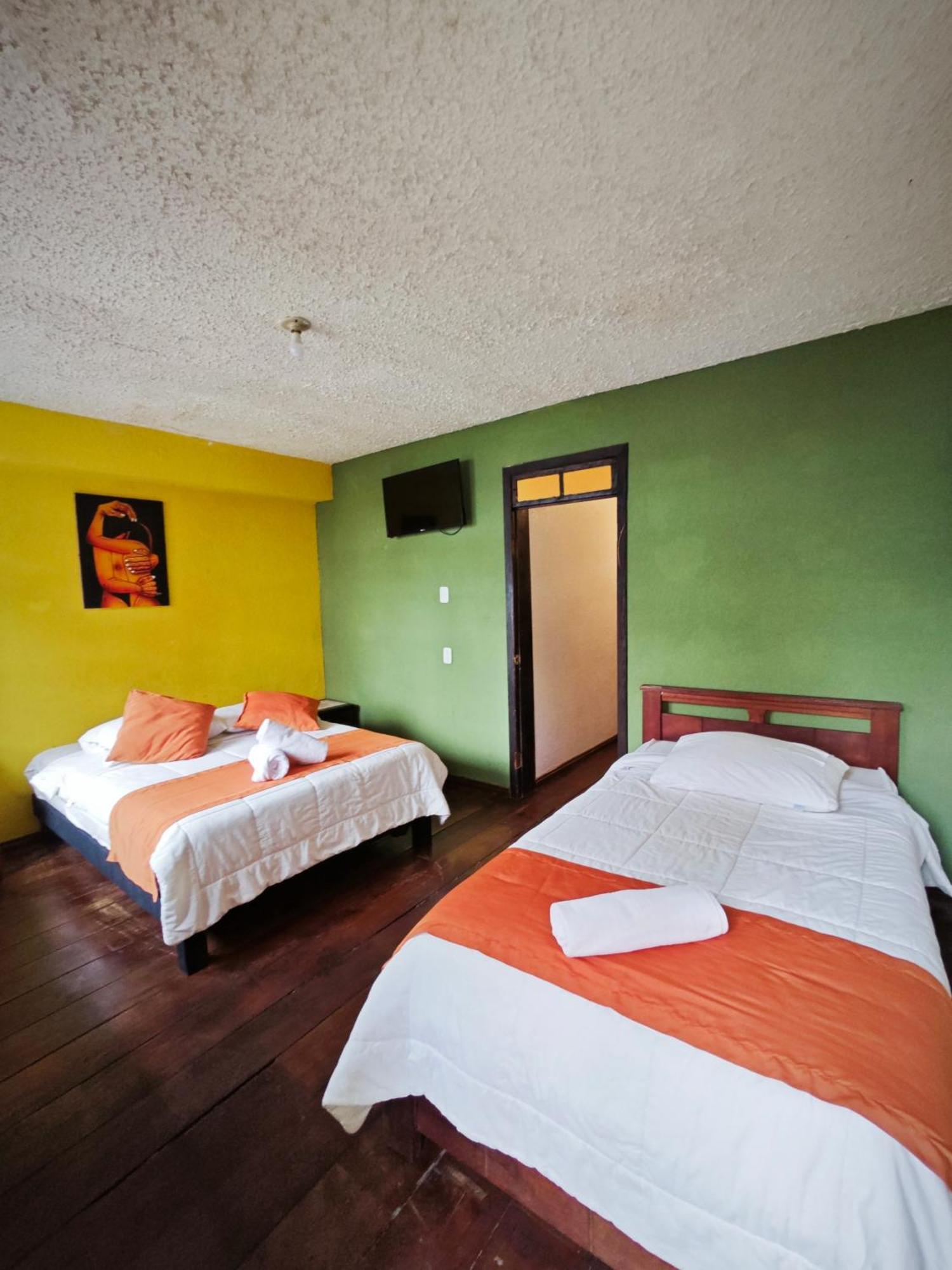 Garden House Hostal بانيوس المظهر الخارجي الصورة