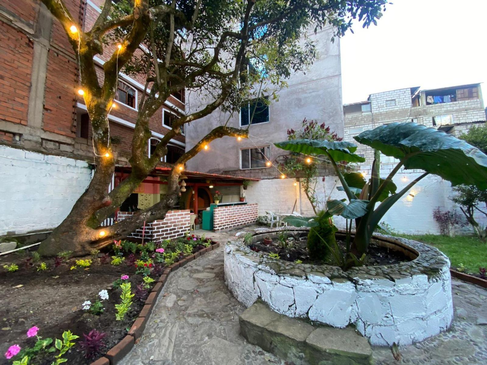 Garden House Hostal بانيوس المظهر الخارجي الصورة