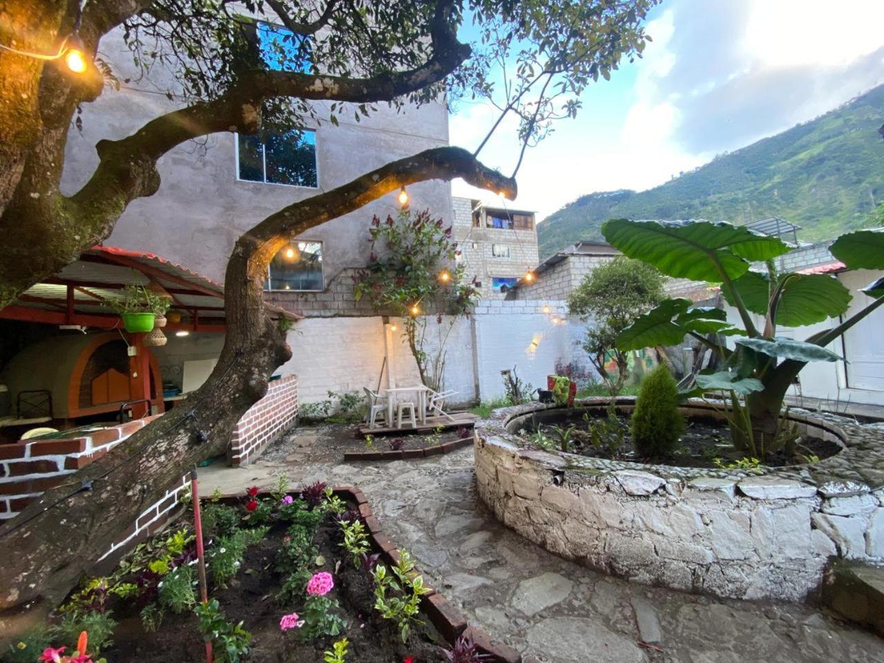 Garden House Hostal بانيوس المظهر الخارجي الصورة