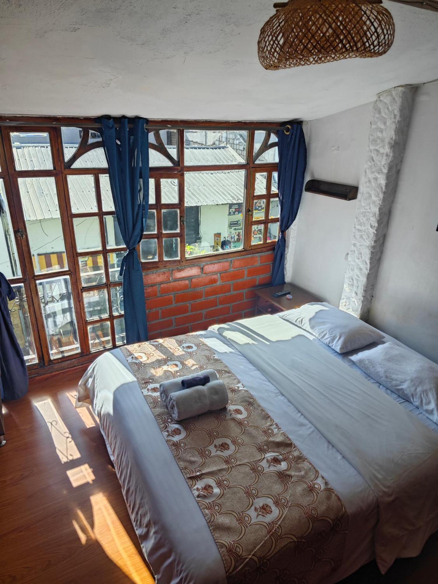 Garden House Hostal بانيوس المظهر الخارجي الصورة
